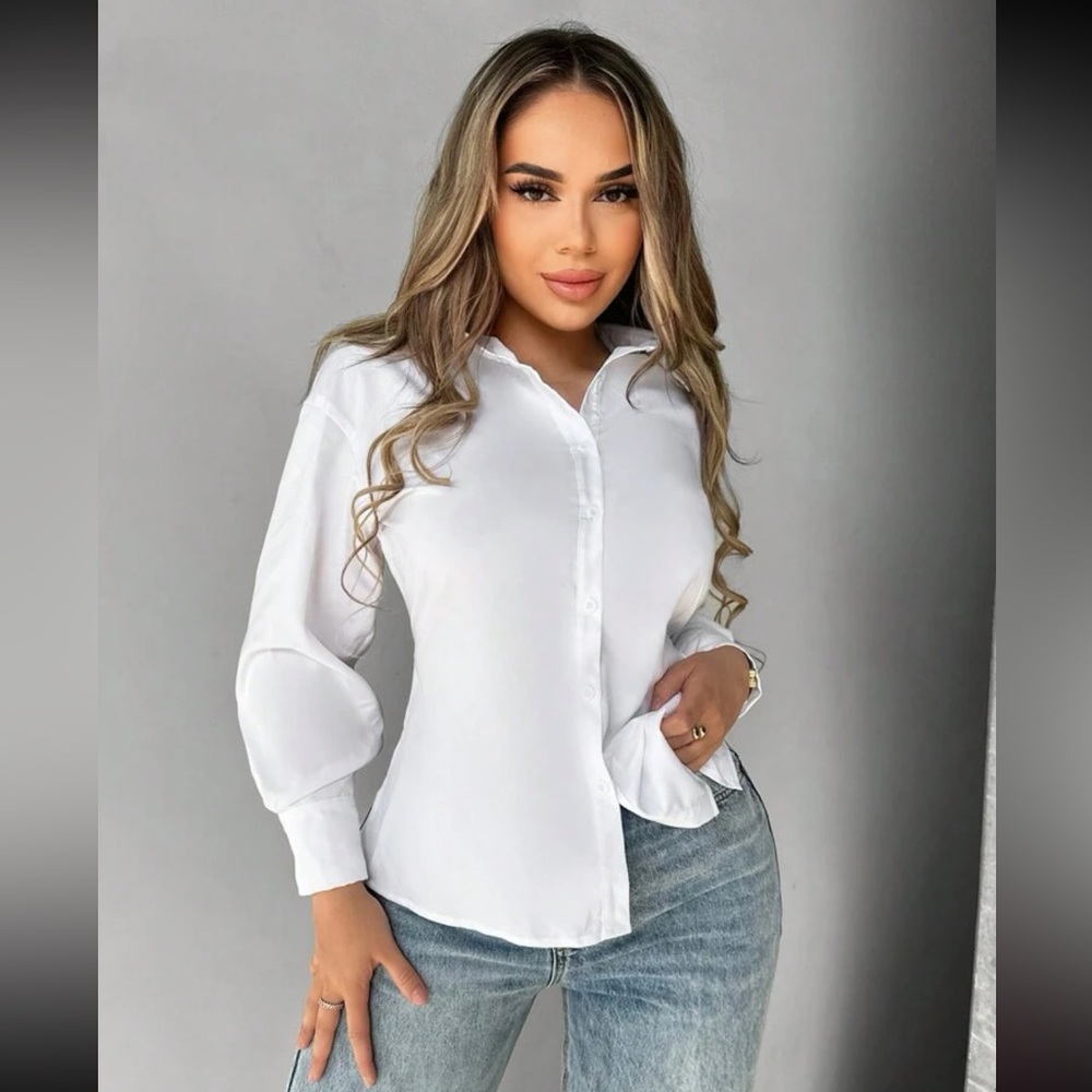 Chain Detail Backless Crop Shirt - Picture 3 of 5